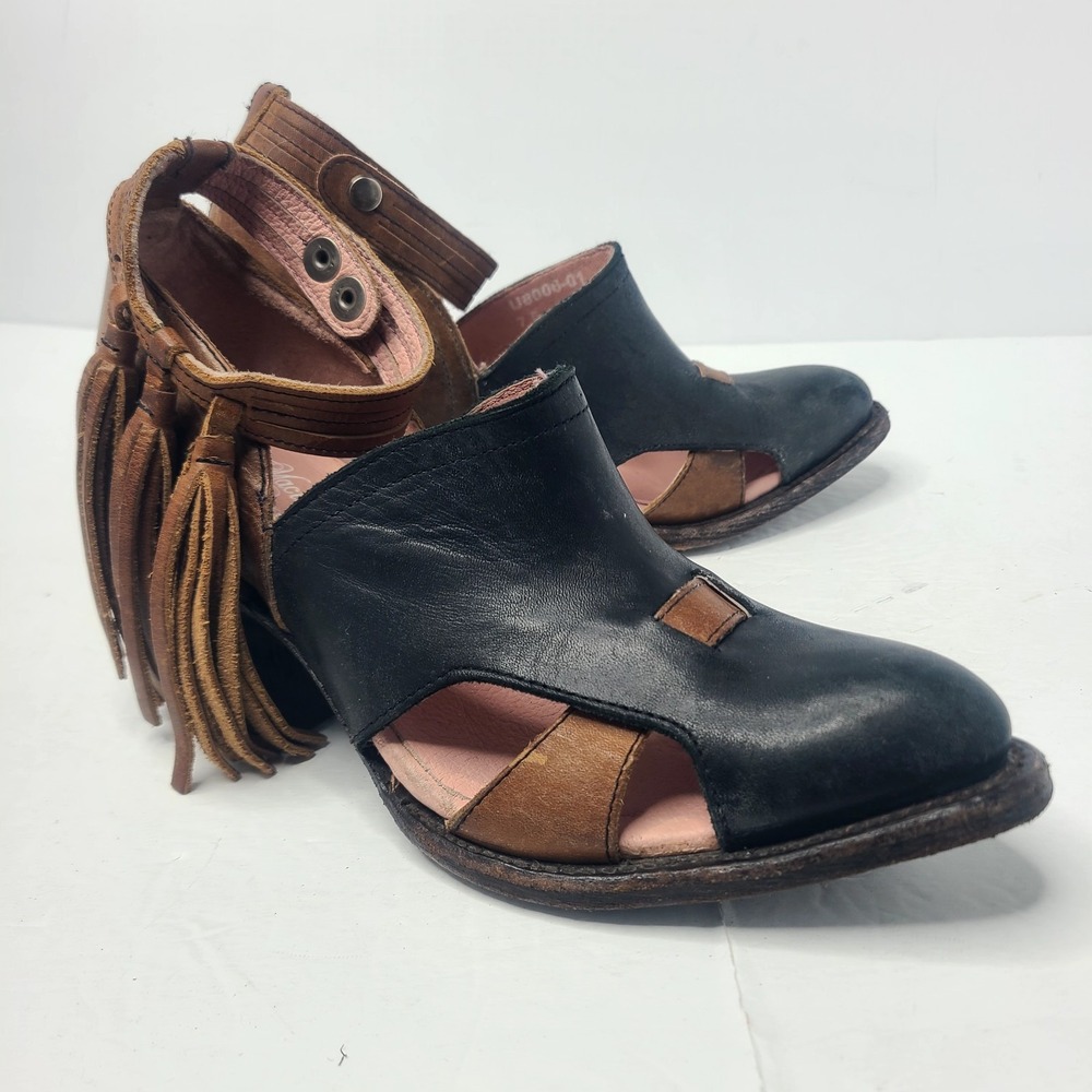 MISS MACIE Black Tan Leather Pointed Toe Ankle Snap Fringe Western Booties 7.5